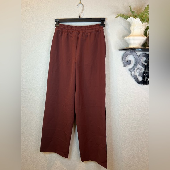 Athleta NWT Endeavor Hi-Rise Relaxed Wide Leg Pull On Pants XXS $119 Rust Brown - Picture 7 of 15
